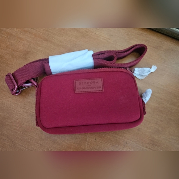 DAGNE DOVER Mara Neoprene Phone Sling X Sephora Limited Edition. Merlot. NWT - Picture 2 of 6